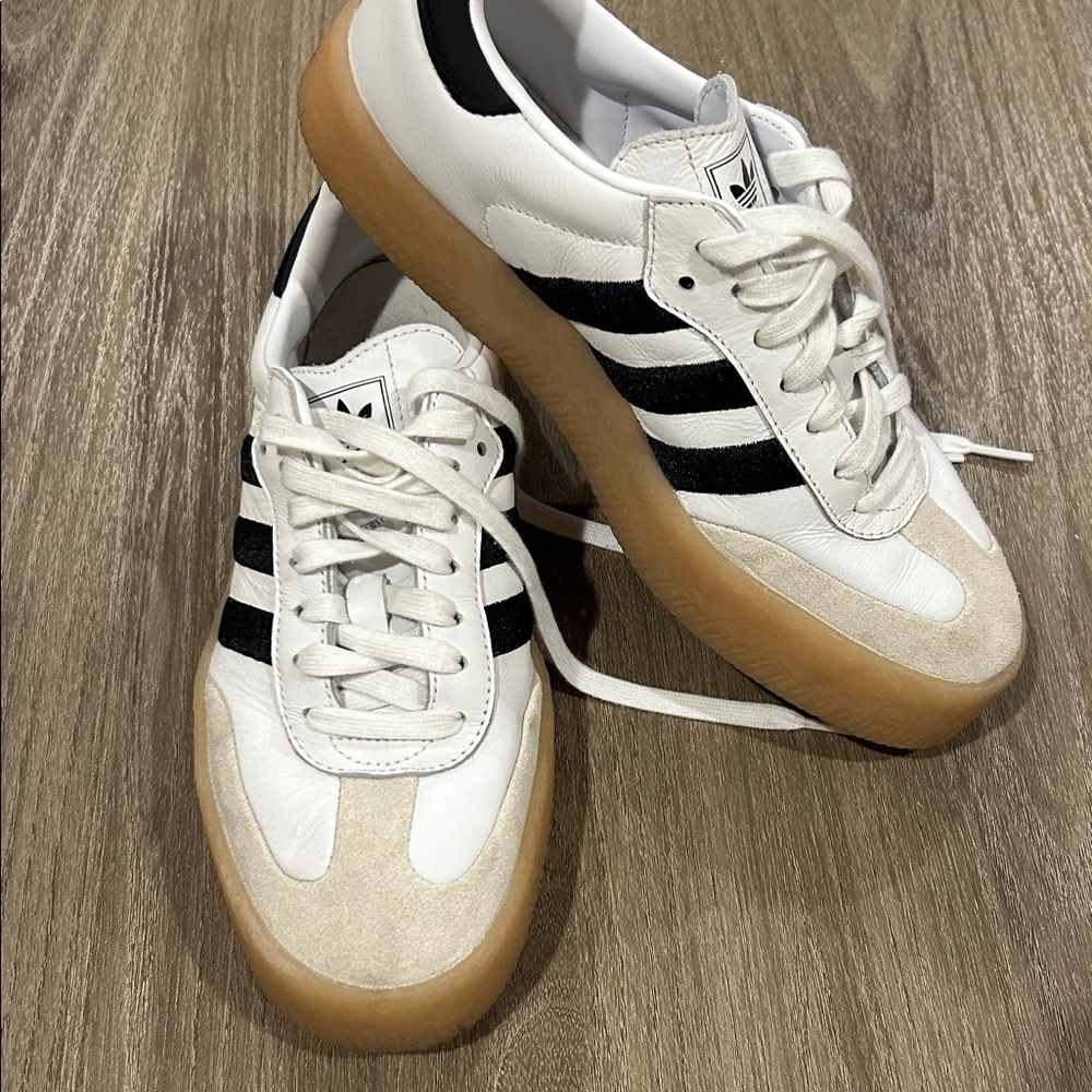 Adidas Classic White and Black Trainers with Tan Sole